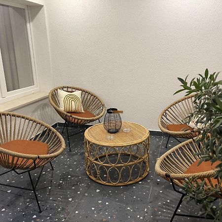 Square Inn Tirana City Center ภายนอก รูปภาพ