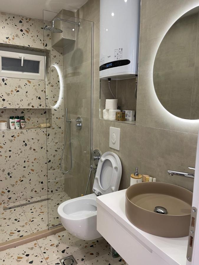 Square Inn Tirana City Center ภายนอก รูปภาพ